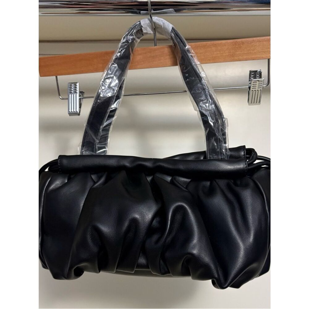 NWT The Drop womens Shanae Scrunch Bag With Drawstring Closure - Picture 5 of 6